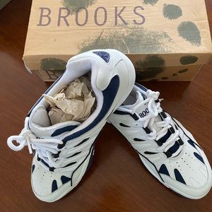 Brooks Paragon White Tennis Shoe - Men’s 11.5 M, New in Box,  Stock #27386